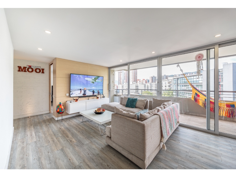 Amoblado HERMOSO Apartamento Poblado Plaza Bella