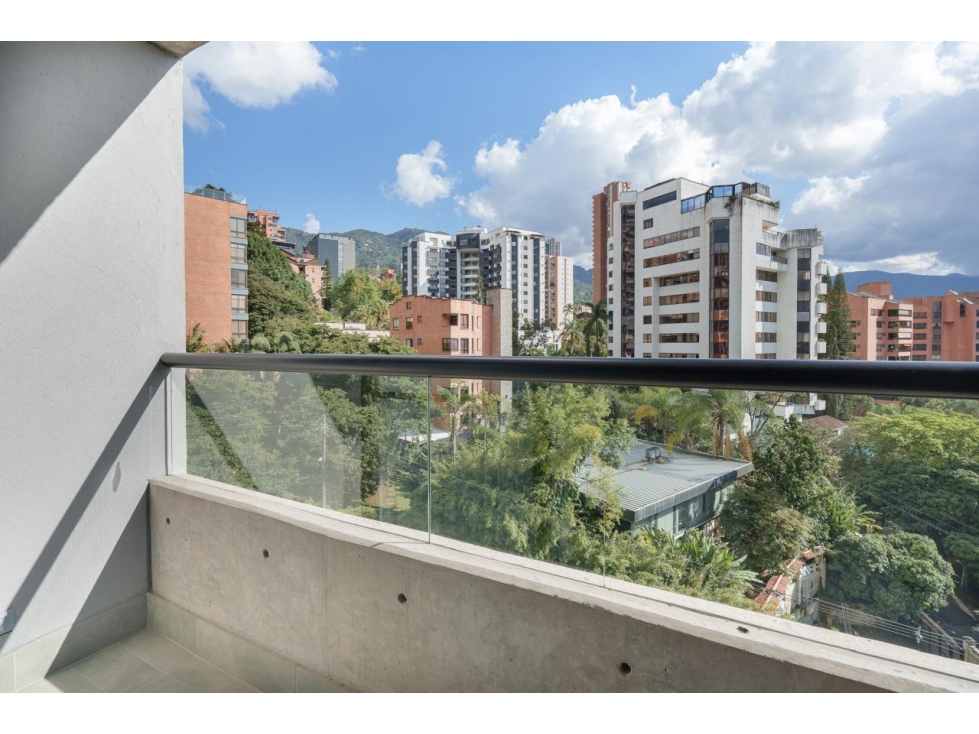 Amoblado HERMOSO Apartamento cerca al Tesoro piso alto — foto 4