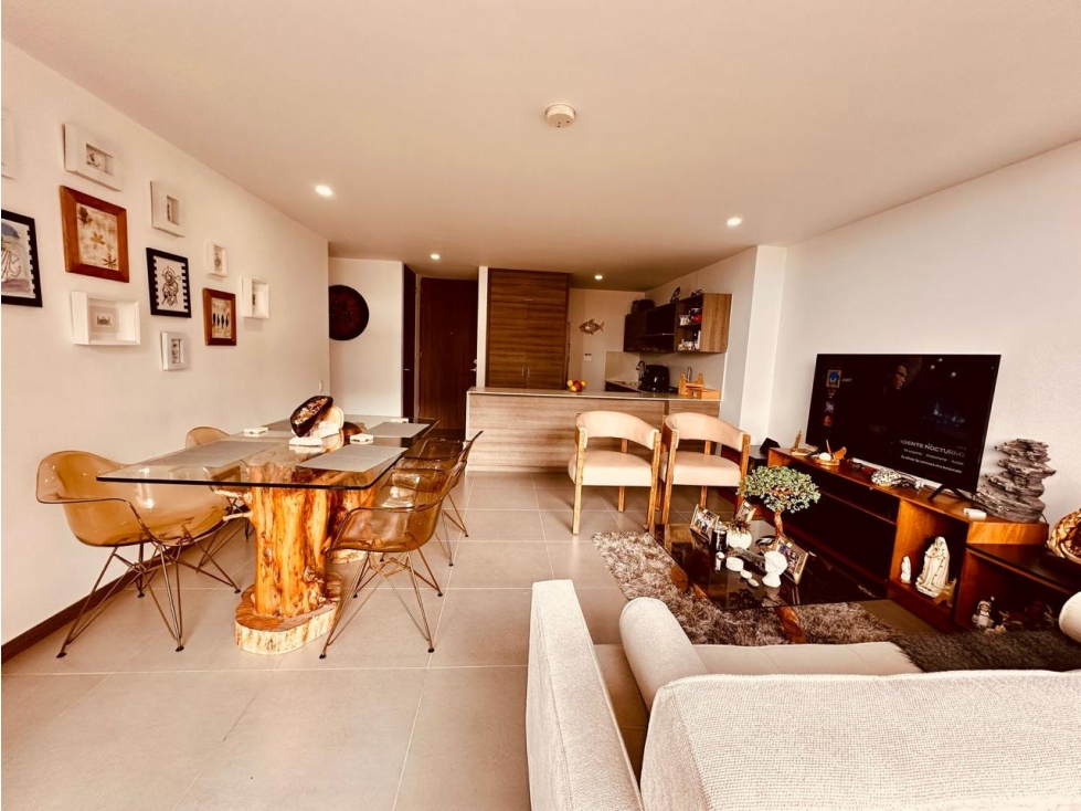 Amoblado HERMOSO Apartamento Envigado City plaza