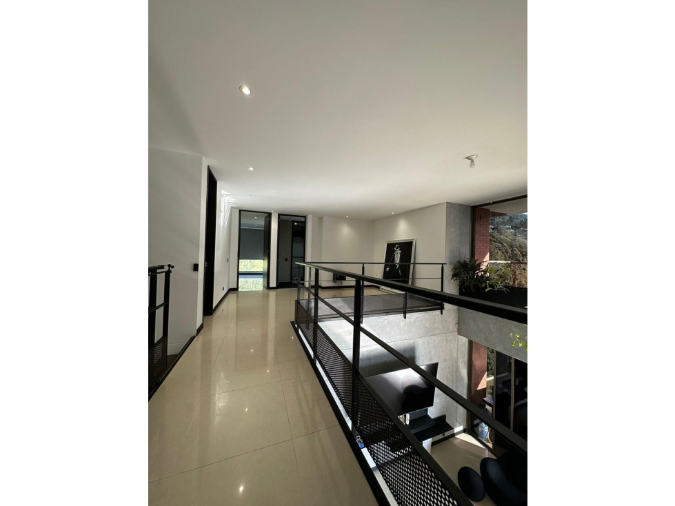 Amoblado ESPECTACULAR PH cola del zorro Poblado — foto 4