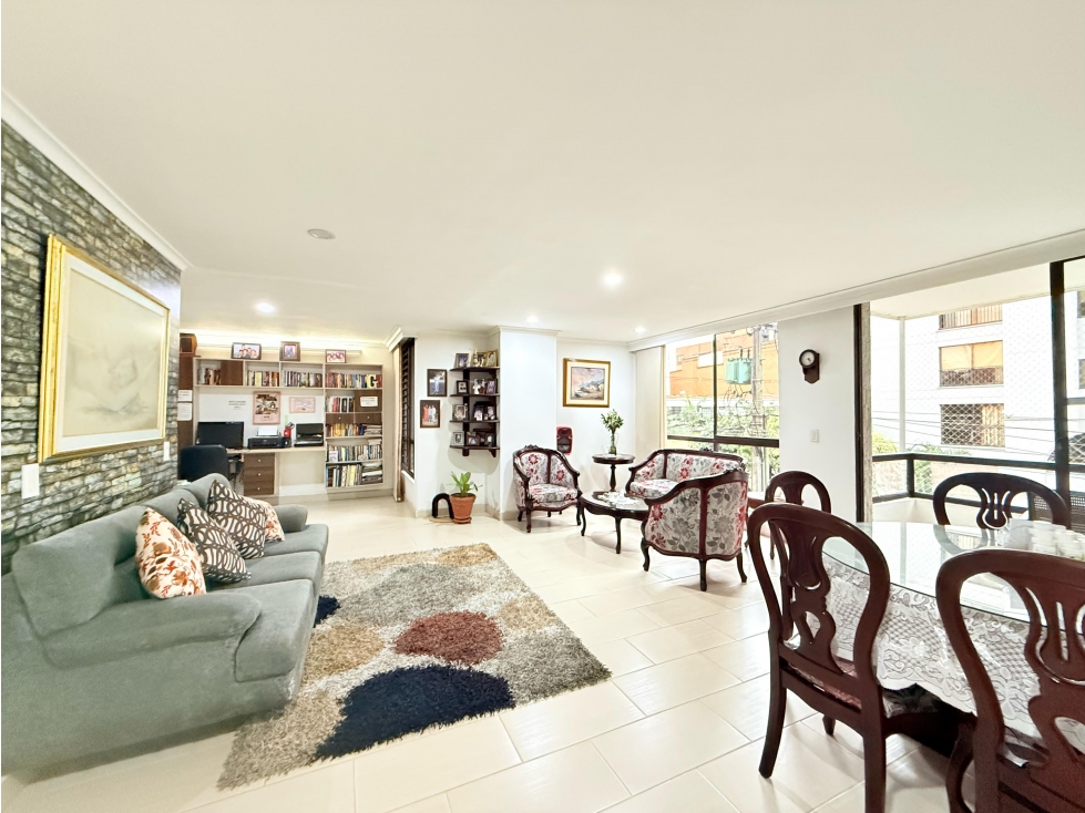 Venta HERMOSO Apartamento Laureles