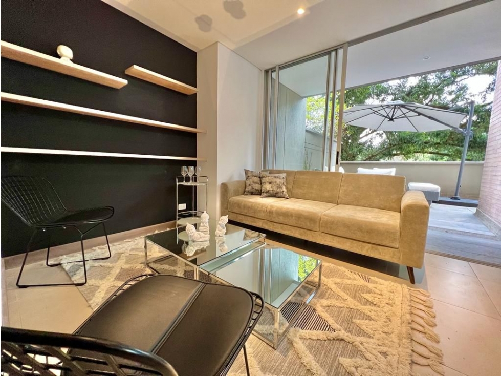 Amoblado Espectacular Apartamento en Milla de Oro-Medellin