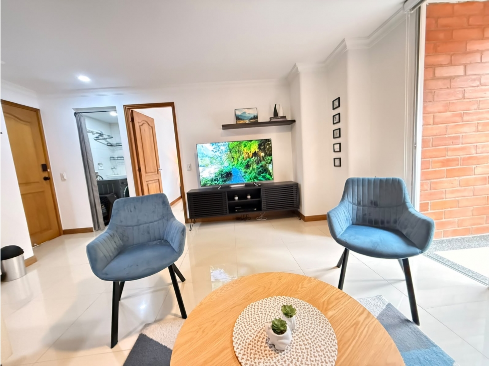 Amoblado HERMOSO estudio Laureles — foto 5