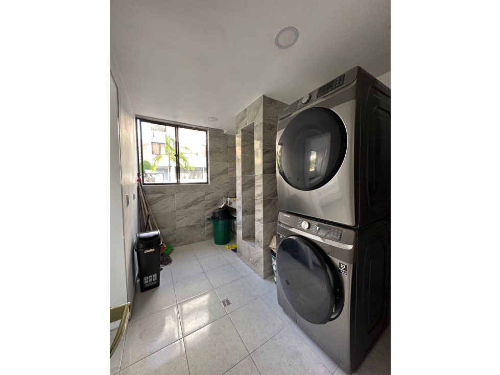 Amoblado Hermoso Apartamento Poblado, Loma Los Balsos - Medellín. — foto 5