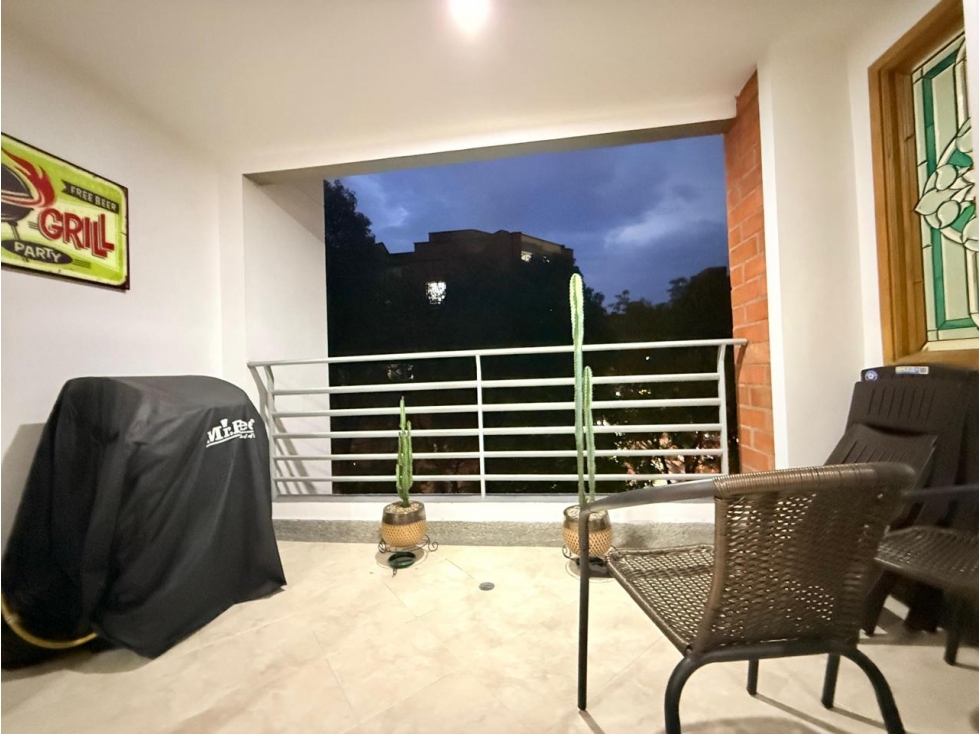 Amoblado HERMOSO Apartamento Laureles Av Nutibara — foto 4