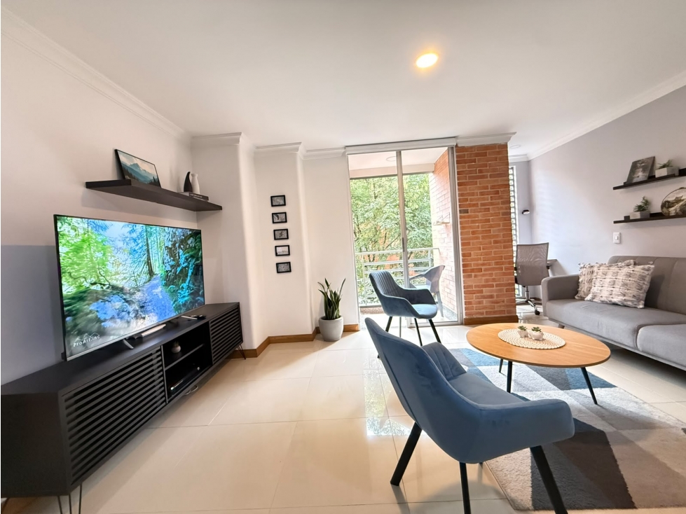 Amoblado HERMOSO estudio Laureles