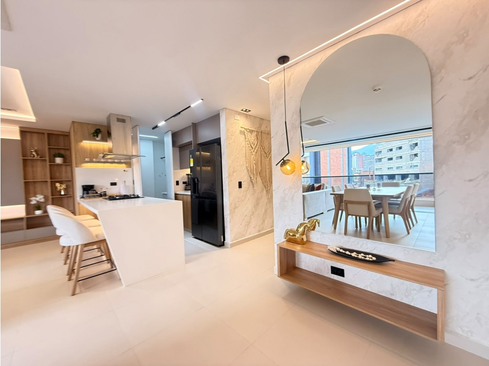 Venta HERMOSO Apartamento de lujo Amoblado Laureles — foto 3