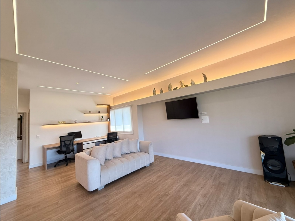 Venta HERMOSO Apartamento Conquistadores, Medellín