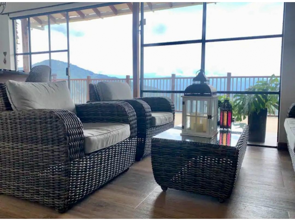 Hermosa casa con piscina en San jerónimo, Antioquia