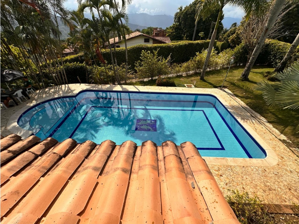 Amoblada HERMOSA finca San Jerónimo - Dia de sol