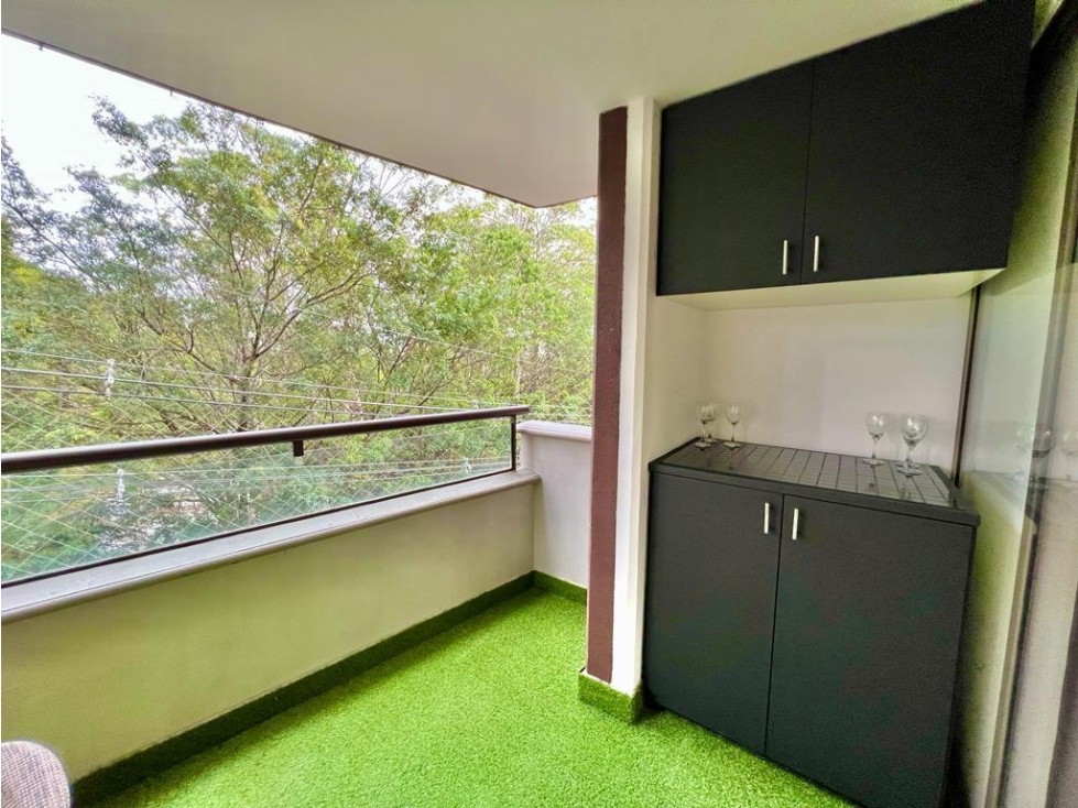Amoblado HERMOSO Apartamento sector Tesoro Poblado — foto 4