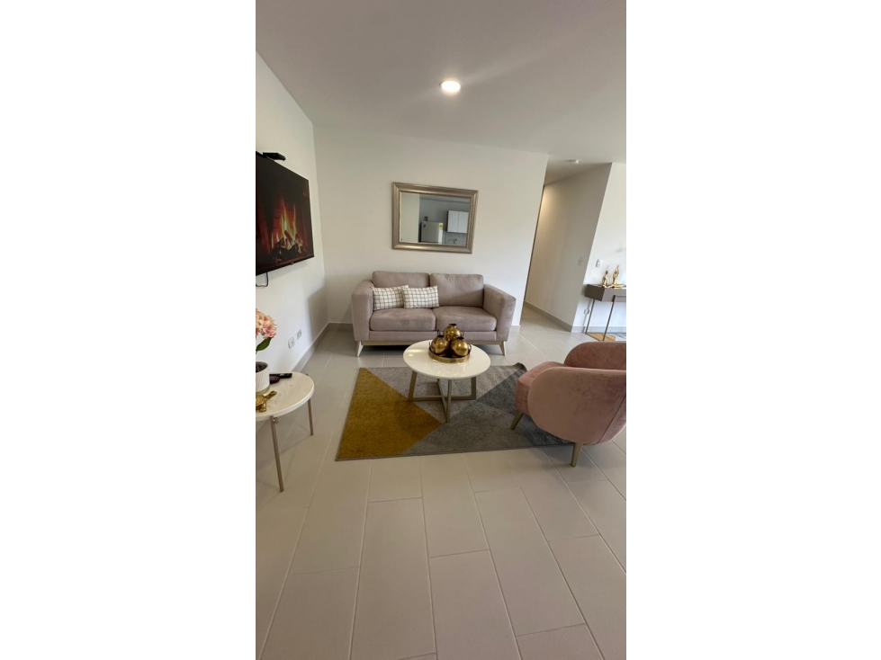 Amoblado HERMOSO Apartamento en los Colores — foto 4