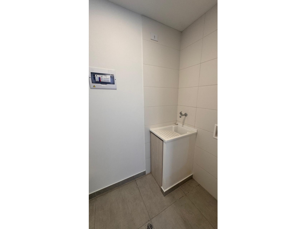 Venta HERMOSO Apartamento Laureles — foto 6