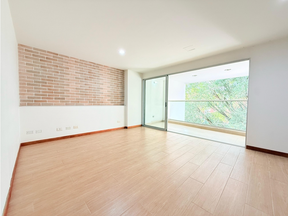 Venta HERMOSO Apartamento PH Laureles — foto 2