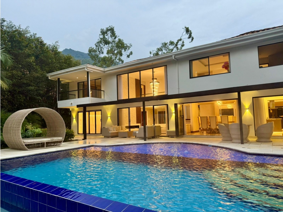 Exclusiva Casa En Balsos Un Sueño Hecho Realidad — foto 2