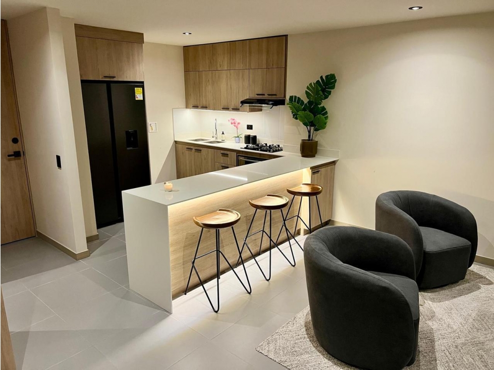Amoblado HERMOSO Apartamento Remodelado Envigado