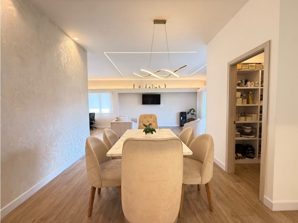 Venta HERMOSO Apartamento Conquistadores, Medellín — foto 3