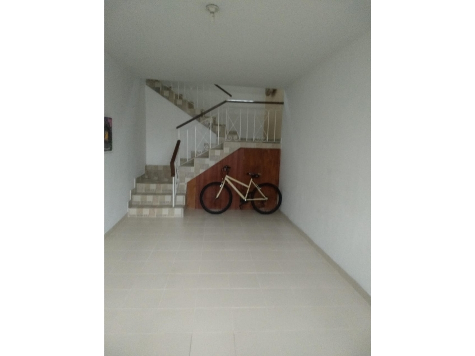 Venta Hermosa Casa la Castellana - Medellin. — foto 3