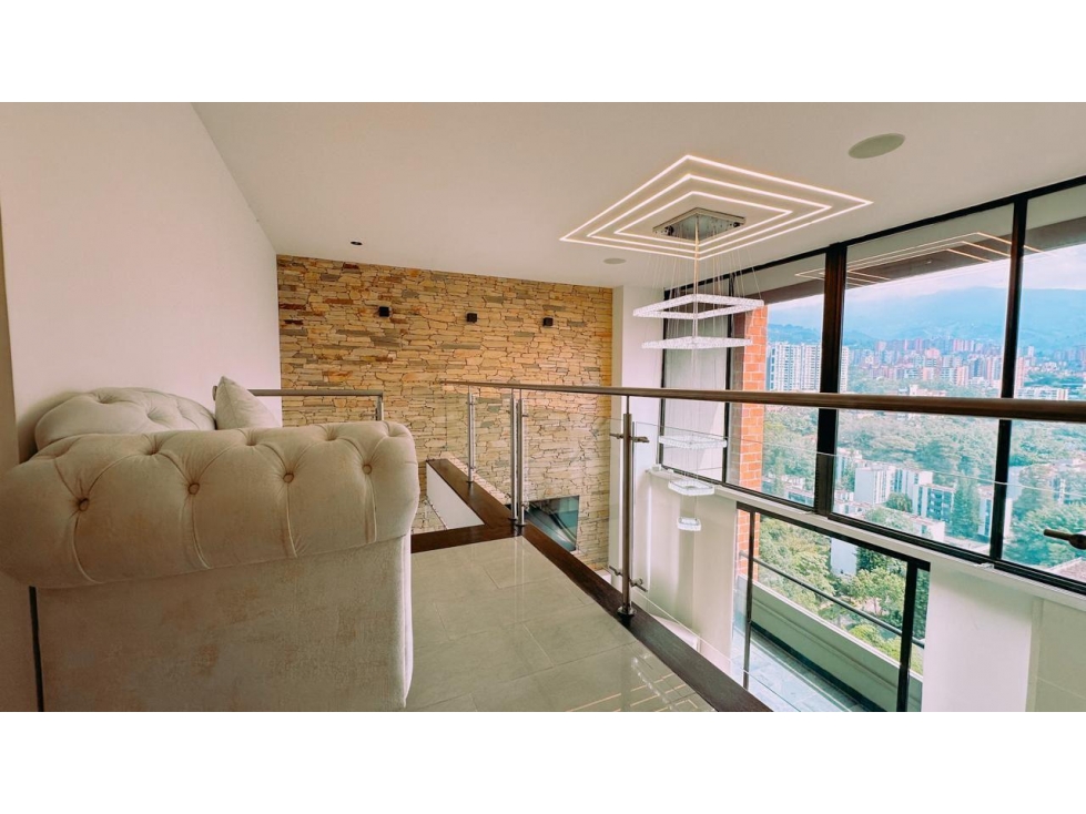 Amoblado Exclusivo apartamento con vista panorámica 360° en el piso 27 — foto 3