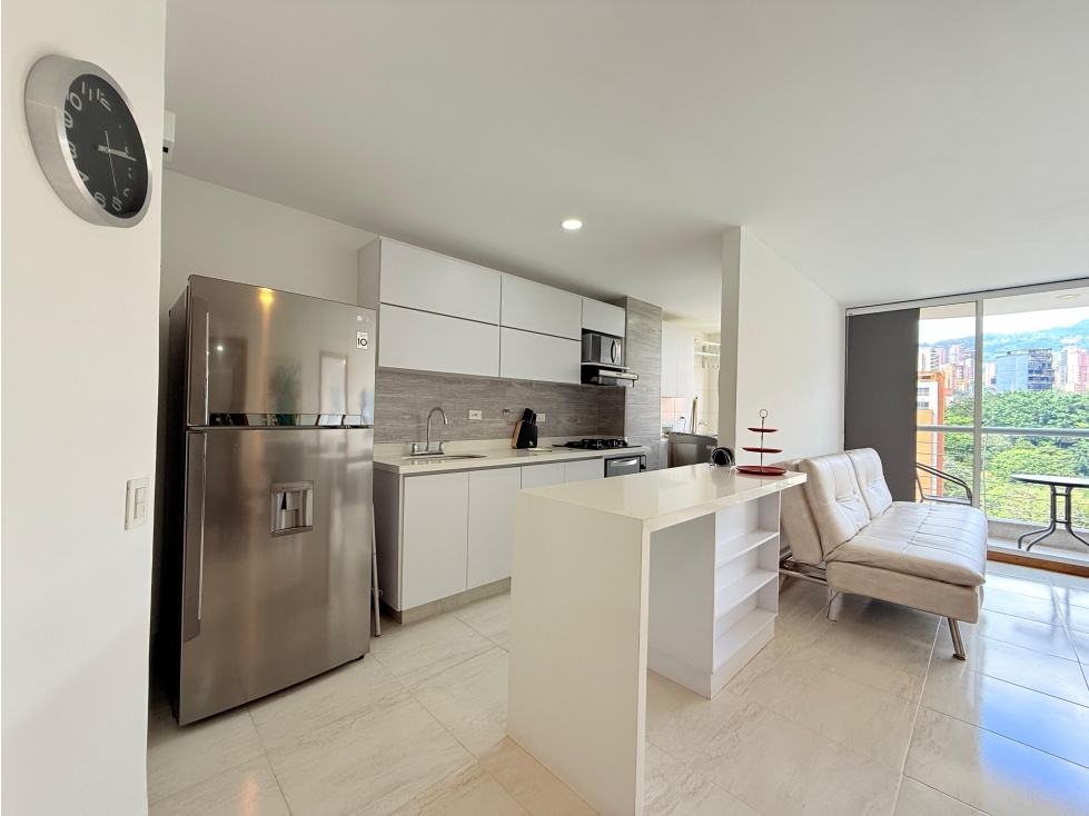 Amoblado HERMOSO Aparta estudio en las Vegas Poblado — foto 4
