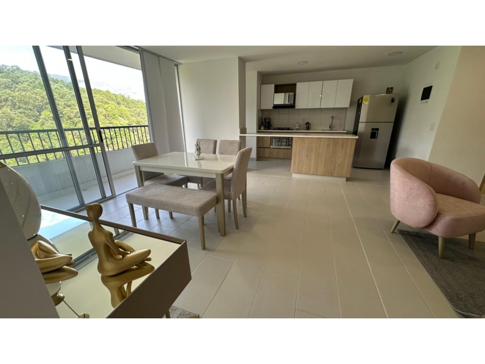 Amoblado HERMOSO Apartamento en los Colores — foto 2