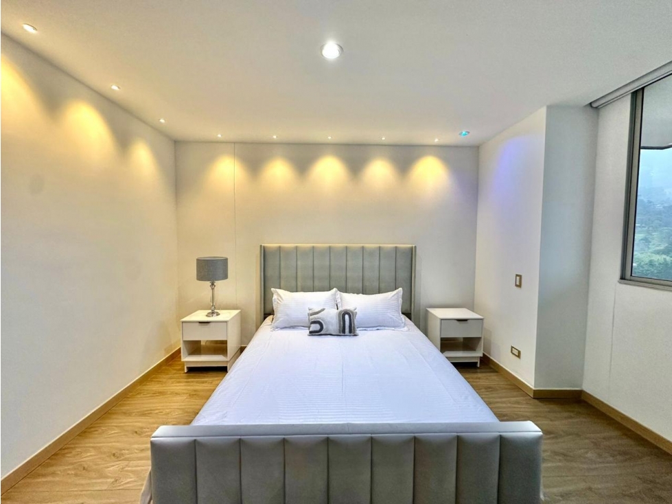Amoblado ESPECTACULAR Apartamento cerca al Tesoro — foto 6