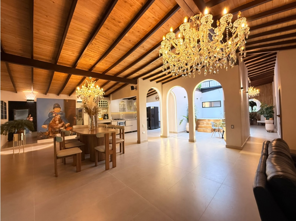 Amoblada ESPECTACULAR Casa de lujo Laureles — foto 4