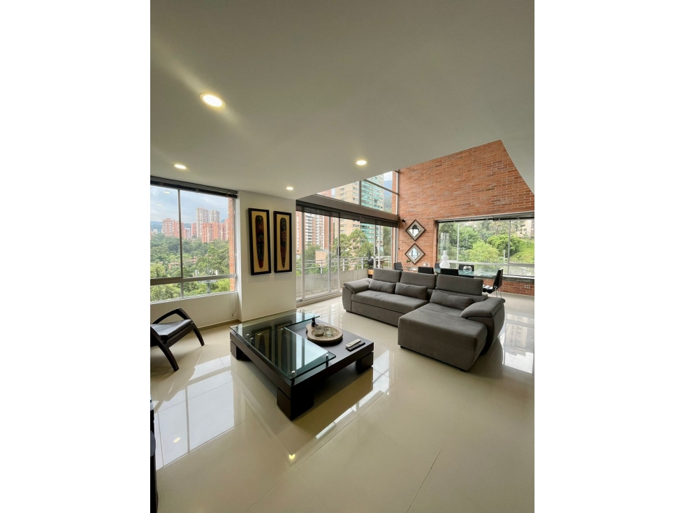 Amoblado Hermoso Apartamento duplex piso 14 - MedellÍn