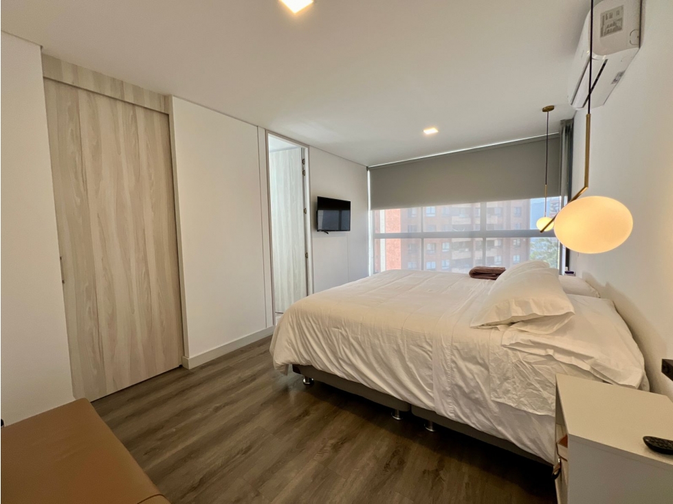 Amoblado Hermoso Apartamento Cerca CC Tesoro - Medellín. — foto 4