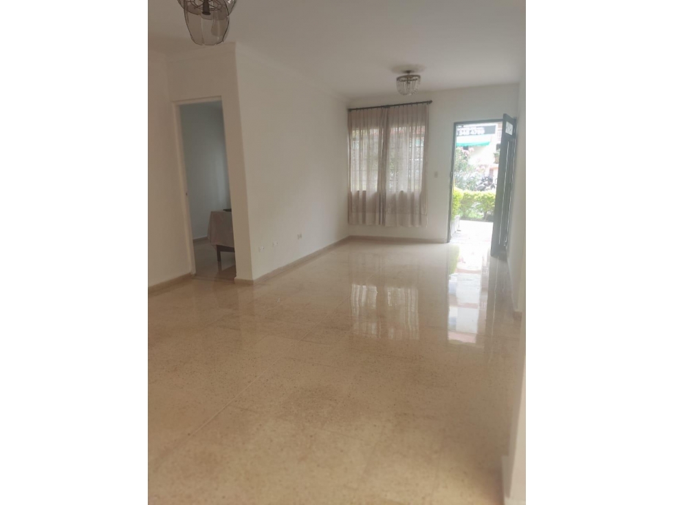 Venta Hermosa Casa Santa Mónica - Medellín.