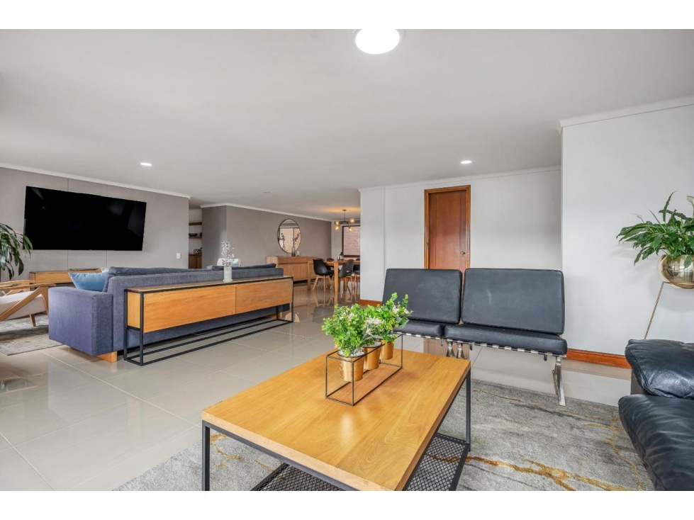Apartamento en El Poblado, Medellín Elegancia y Comodidad — foto 4