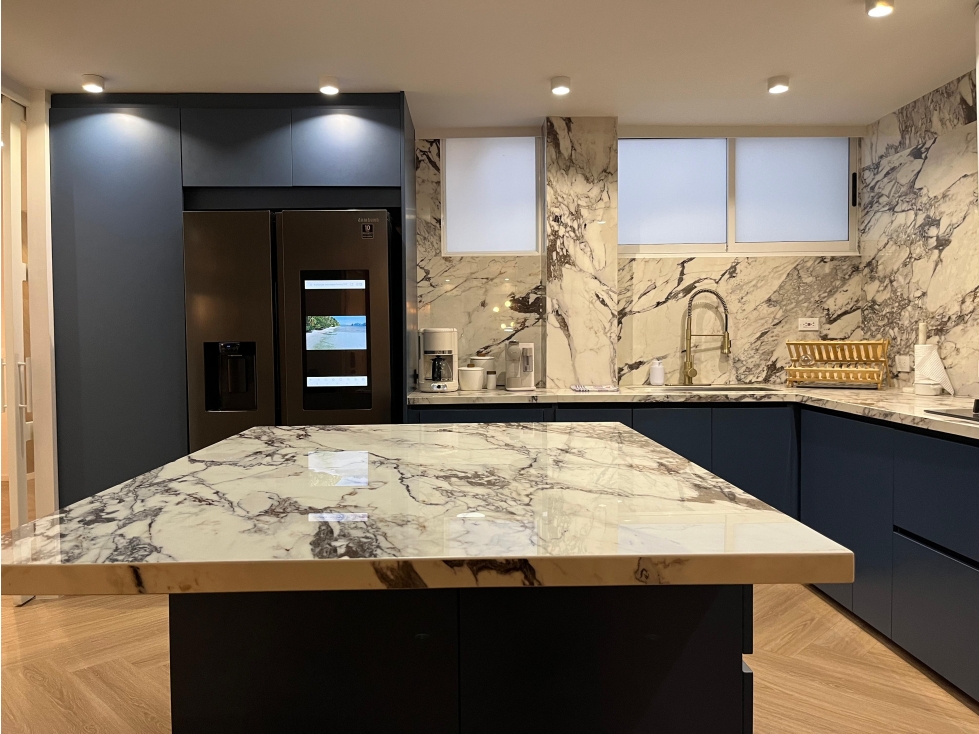 Amoblado Hermoso Apartamento de lujo Laureles - Medellín. — foto 4