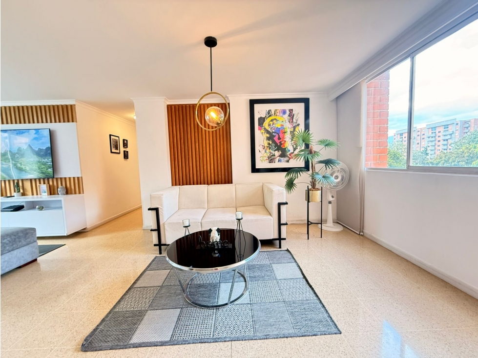 Amoblado HERMOSO Apartamento en Oviedo - Medellín — foto 2