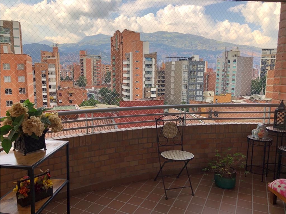 Venta Hermoso Apartamento Laureles - Medellin.