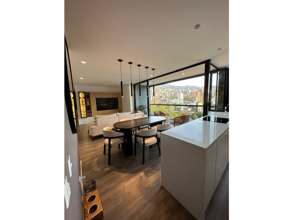 Amoblado Moderno Piso alto cerca Provenza - Medellin. — foto 3