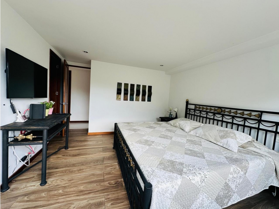 Amoblado ESPECTACULAR Apartamento Loma los Benedictinos — foto 6