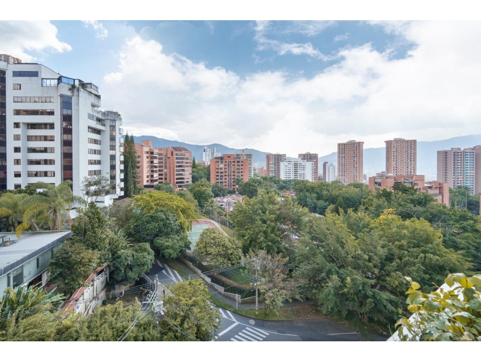 Amoblado HERMOSO Apartamento cerca al Tesoro piso alto — foto 5