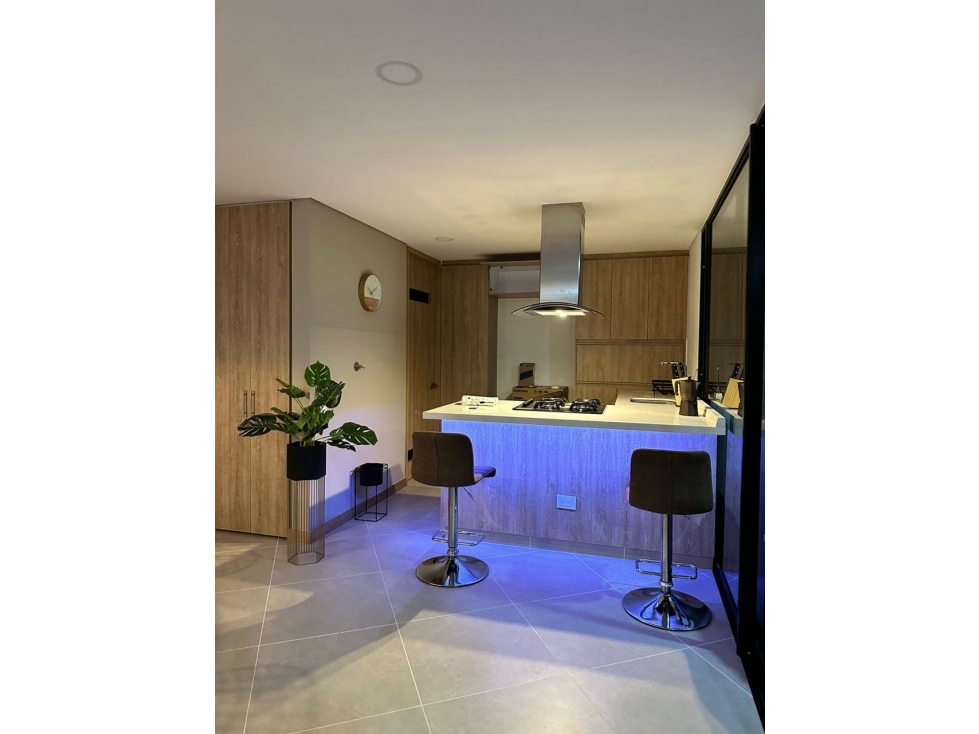 Amoblado Espectacular Apartamento Poblado sector Palmas-Medellin — foto 5