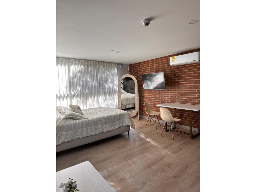 Amoblado HERMOSO Estudio tipo Loft Laureles cerca al 2 parque — foto 3