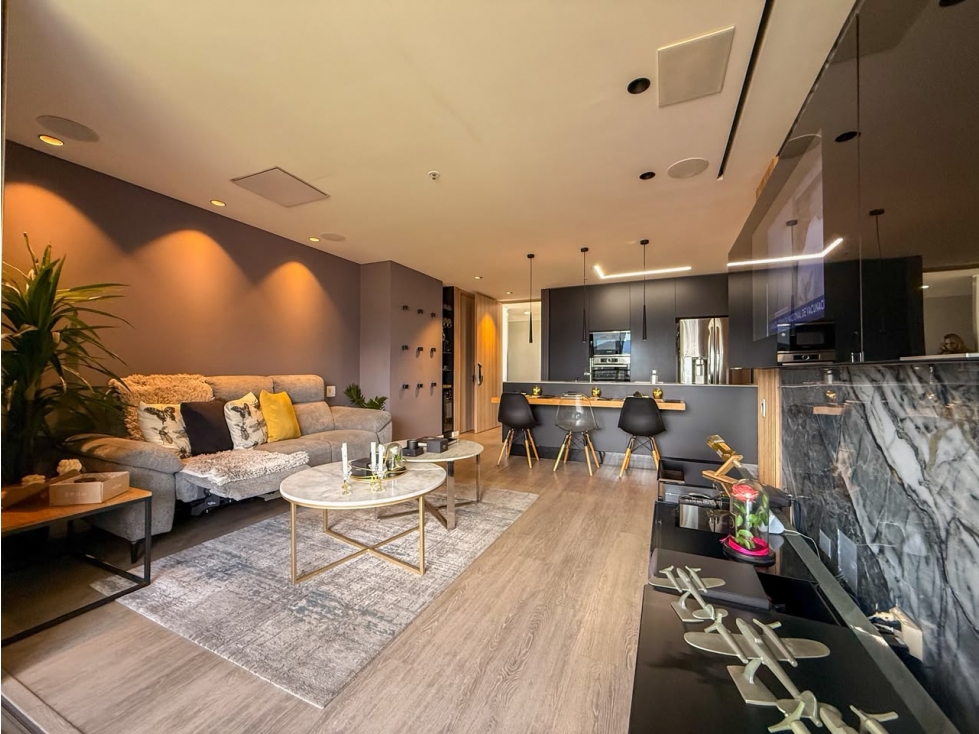 Amoblado Exclusivo Apartamento Poblado sector Tesoro — foto 2