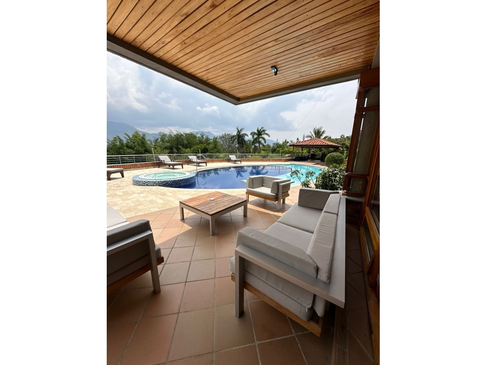 Amoblada HERMOSA Finca Copacabana - Antioquia, Precio por noche. — foto 3