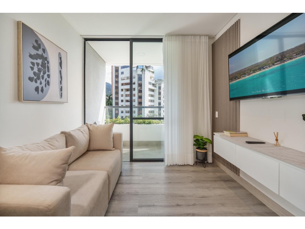 Amoblado HERMOSO Apartamento cerca al Tesoro piso alto