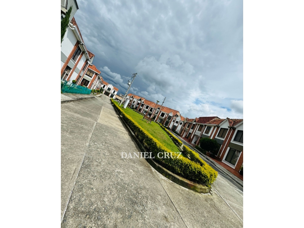 VENTA CASA PLAZUELAS DE LA HACIENDA - POPAYÁN - 1
