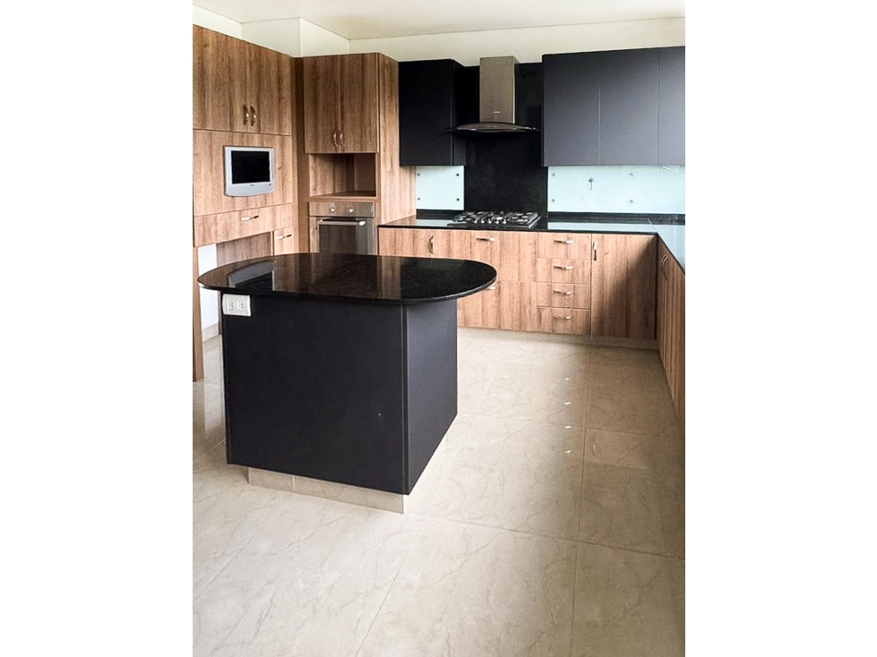Apartamento en alquiler. Parte alta Loma del Tesoro - 4