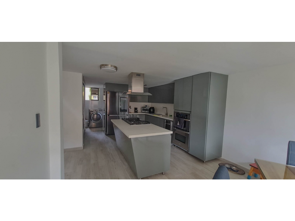Casa para la venta, reformada, en el sector de San Lucas — foto 2