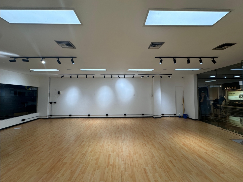 Arriendo Local Comercial, Unicentro, Medellin, Colombia — foto 4