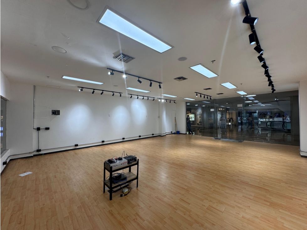 Arriendo Local Comercial, Unicentro, Medellin, Colombia — foto 5