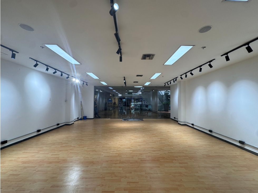 Arriendo Local Comercial, Unicentro, Medellin, Colombia — foto 6
