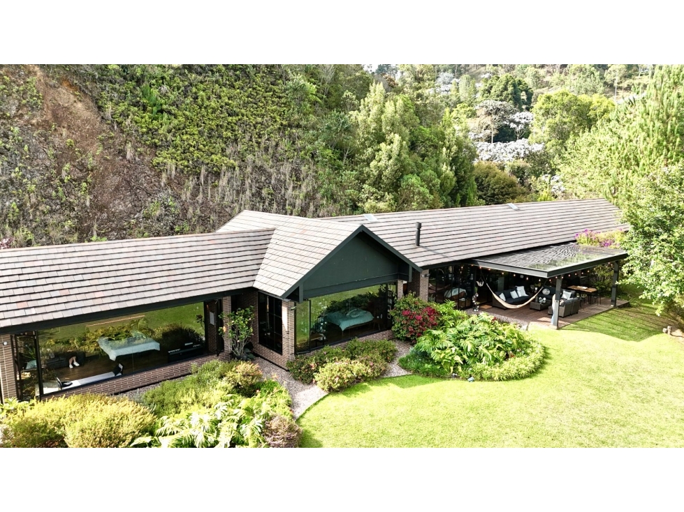 VENDO CASA EN EL RETIRO VISTA A LA REPRESA INMERSA EN EL BOSQUE — foto 4