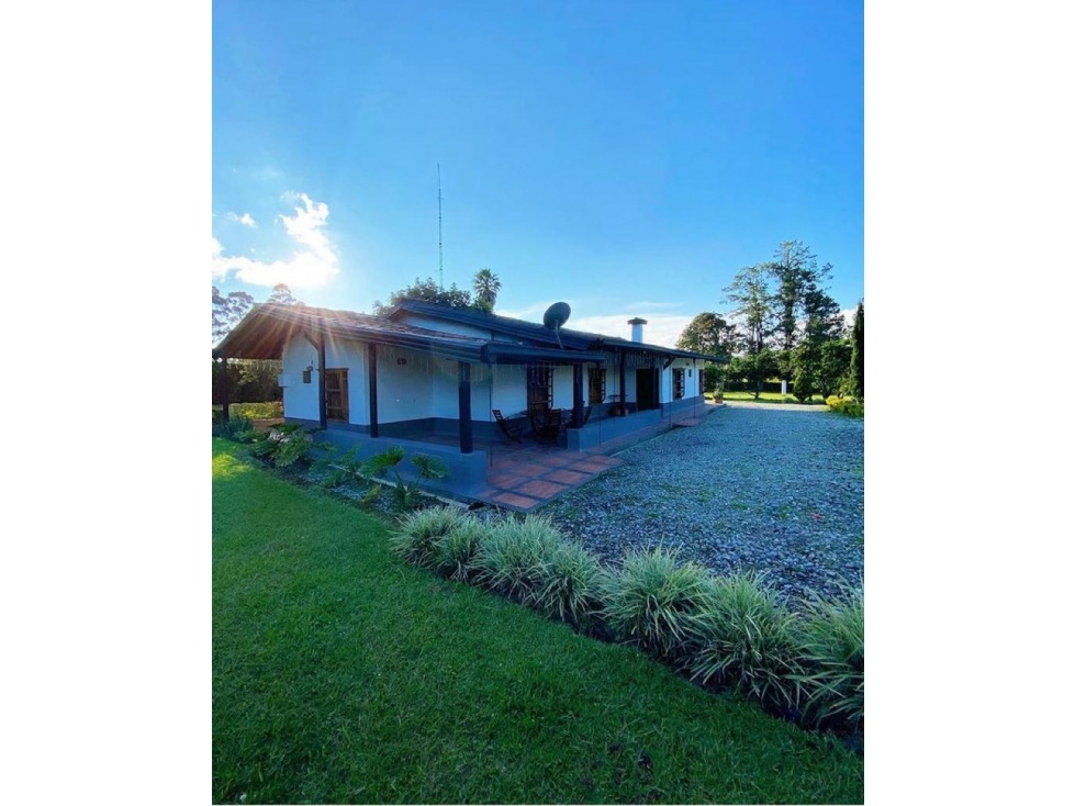 Alquiler Finca Carmen de Viboral son 6400 Mts2 Lote con 5 alcobas — foto 2